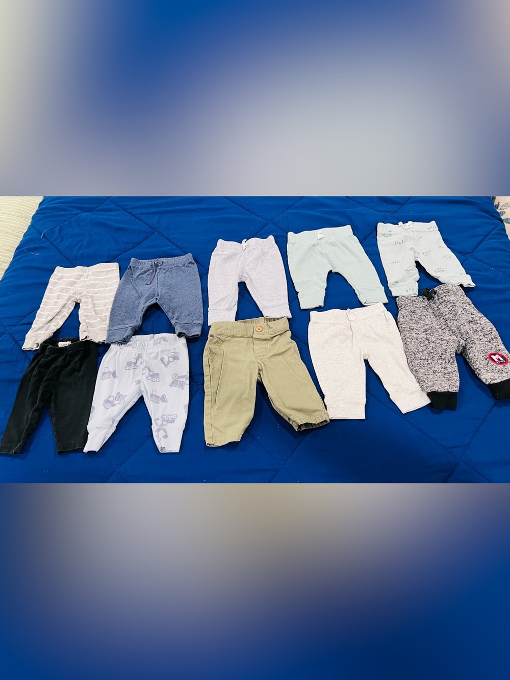 Bundle baby boy 0-3 months Pants and onesies - Carter’s